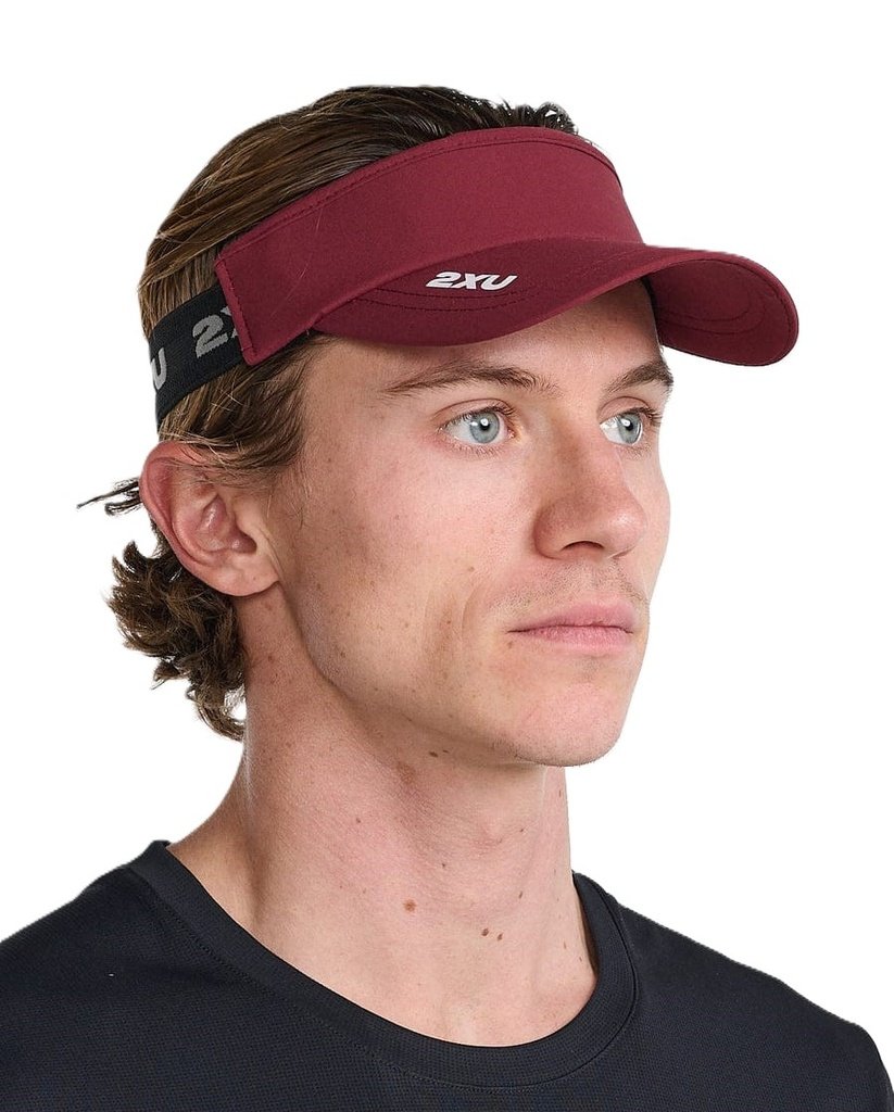 [UQ6165F] 2XU VISERA CON ELÁSTICO (UQ6165F) (CORINTO)