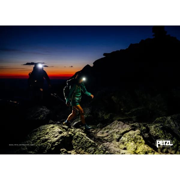 PETZL ACTIK CORE HEADLAMP 600L (E065AA)