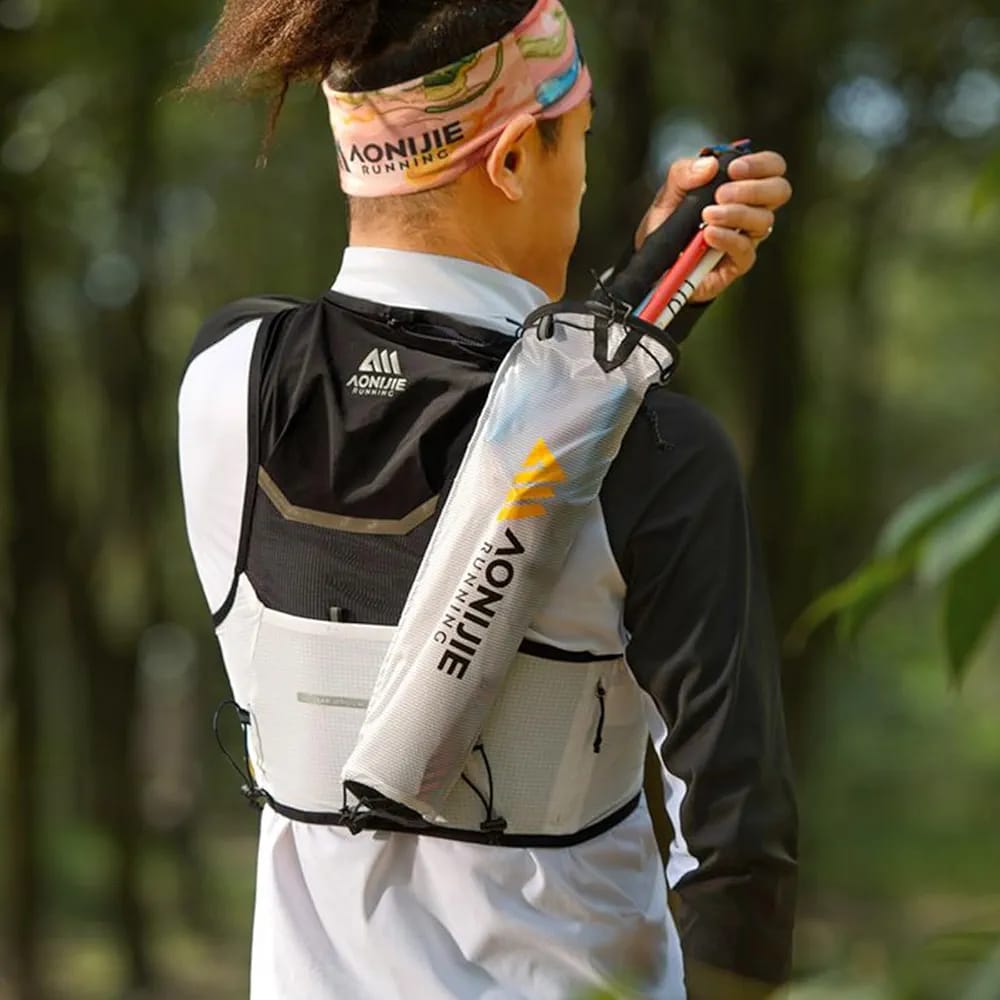 AONIJIE CHALECO DE HIDRATACION CON PORTABASTON 5 LTS (C9116)