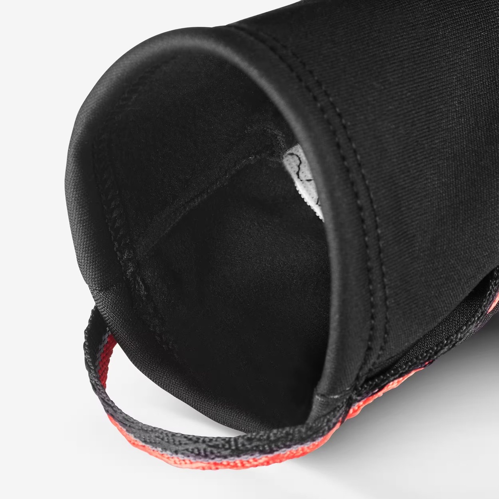 FORCLAZ GUANTES ELÁSTICOS TÁCTILES PARA TREKKING DE MONTAÑA - MT500 - NEGRO